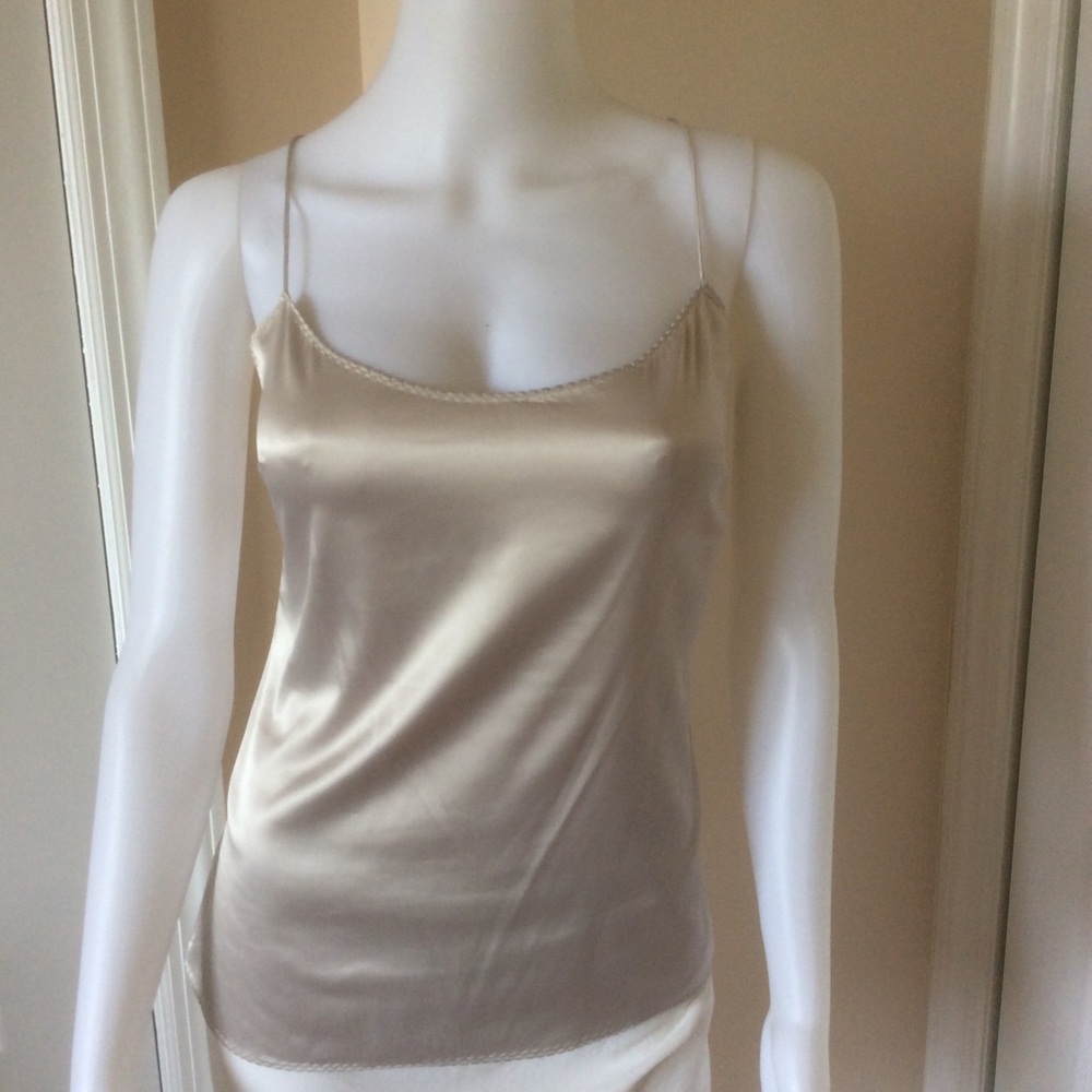 Elie Tahari Top.